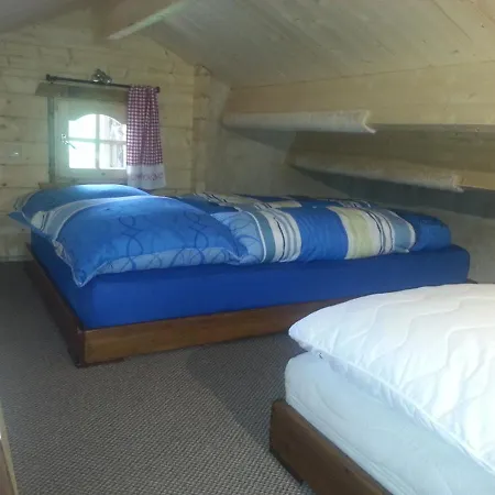 Holzhaus Waldwichtel Am Wald Und بيت للعطل *