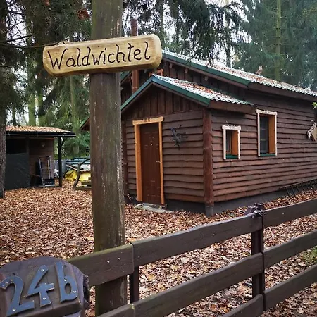Holzhaus Waldwichtel Am Wald Und * Neuruppin