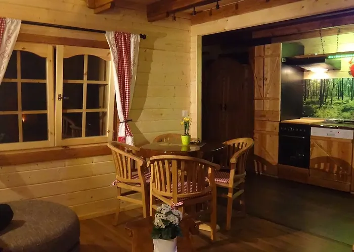 度假居 Holzhaus Waldwichtel Am Wald Und