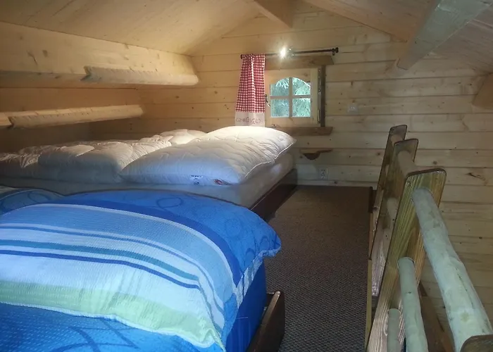 度假居 Holzhaus Waldwichtel Am Wald Und 诺伊鲁平